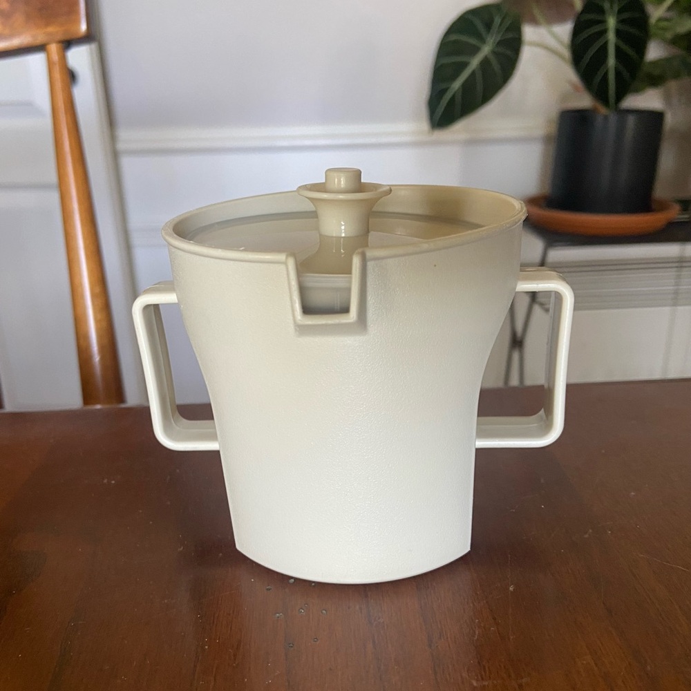 Vintage Tupperware Creamer Container #1415-3 with Lid